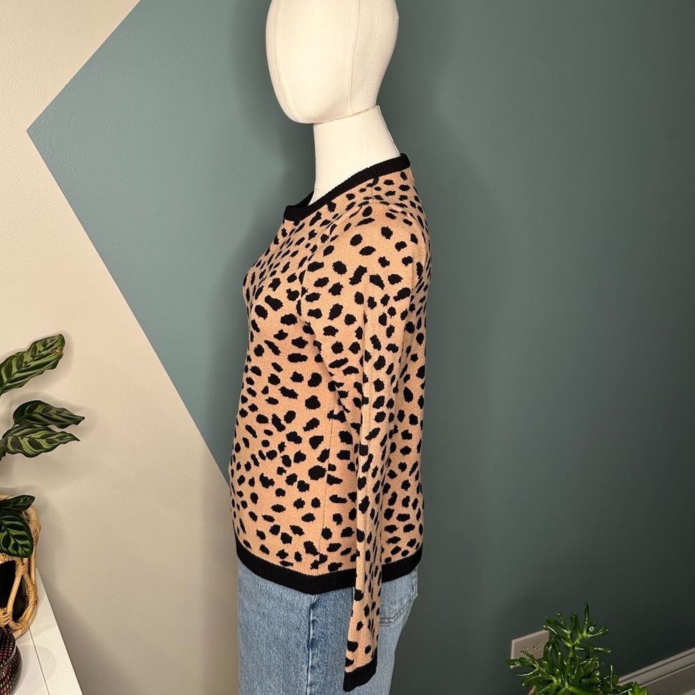 Halston Leopard Print Crew Neck Sweater Size S Animal Print Soft Luxe Pullover - Picture 3 of 9